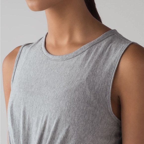 Lululemon Crescent tank, size 8 - Picture 3 of 5